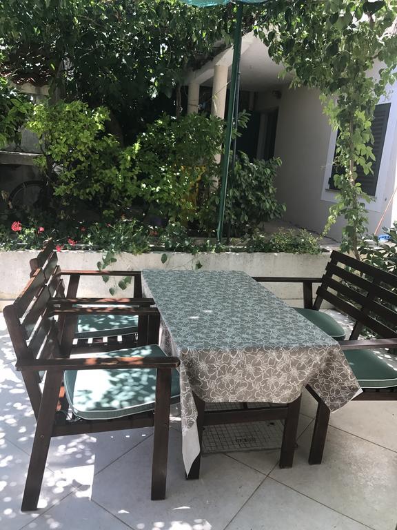 Guesthouse Davorka Bijelic Murter Ngoại thất bức ảnh